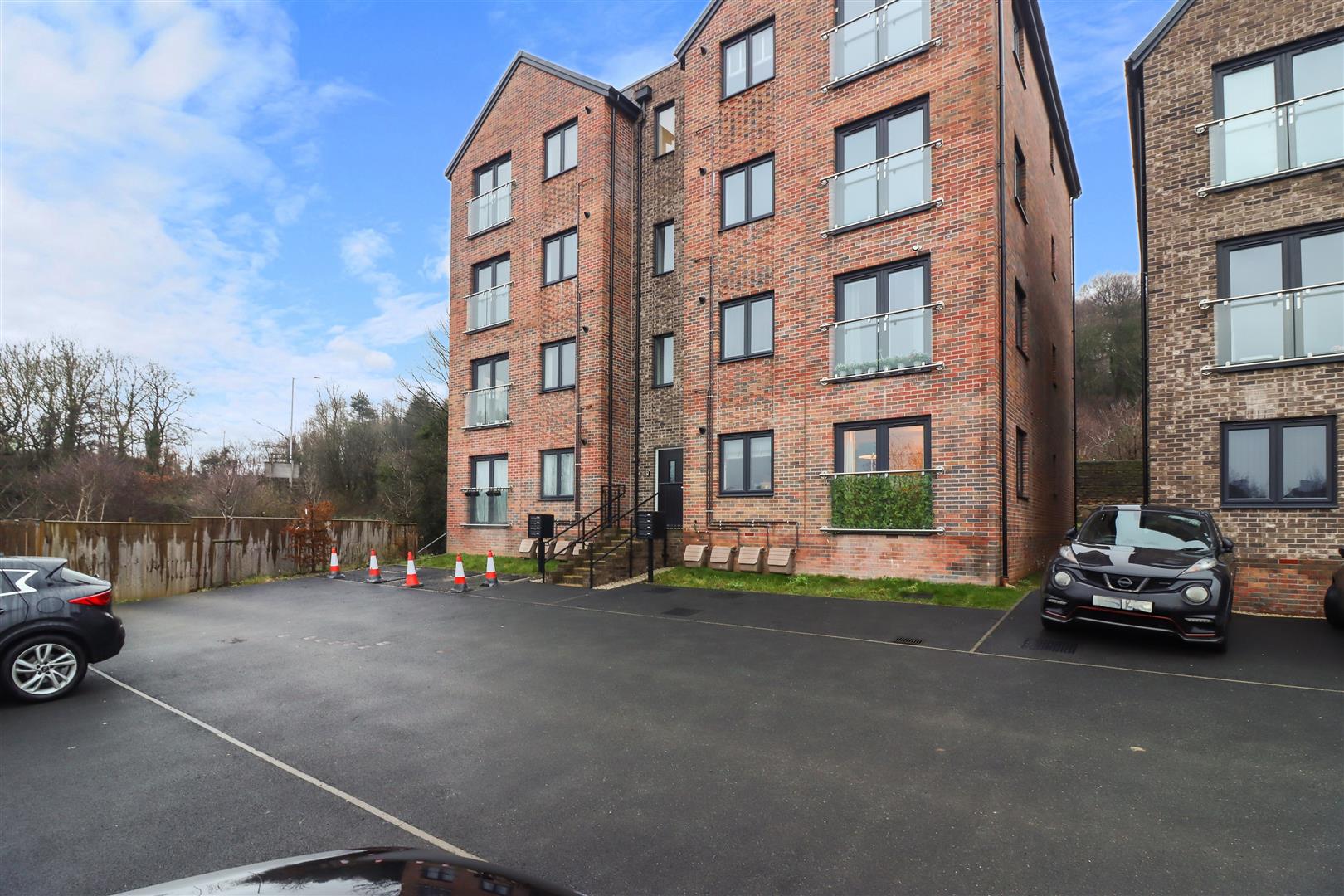 Laver Drive, Chesterfield